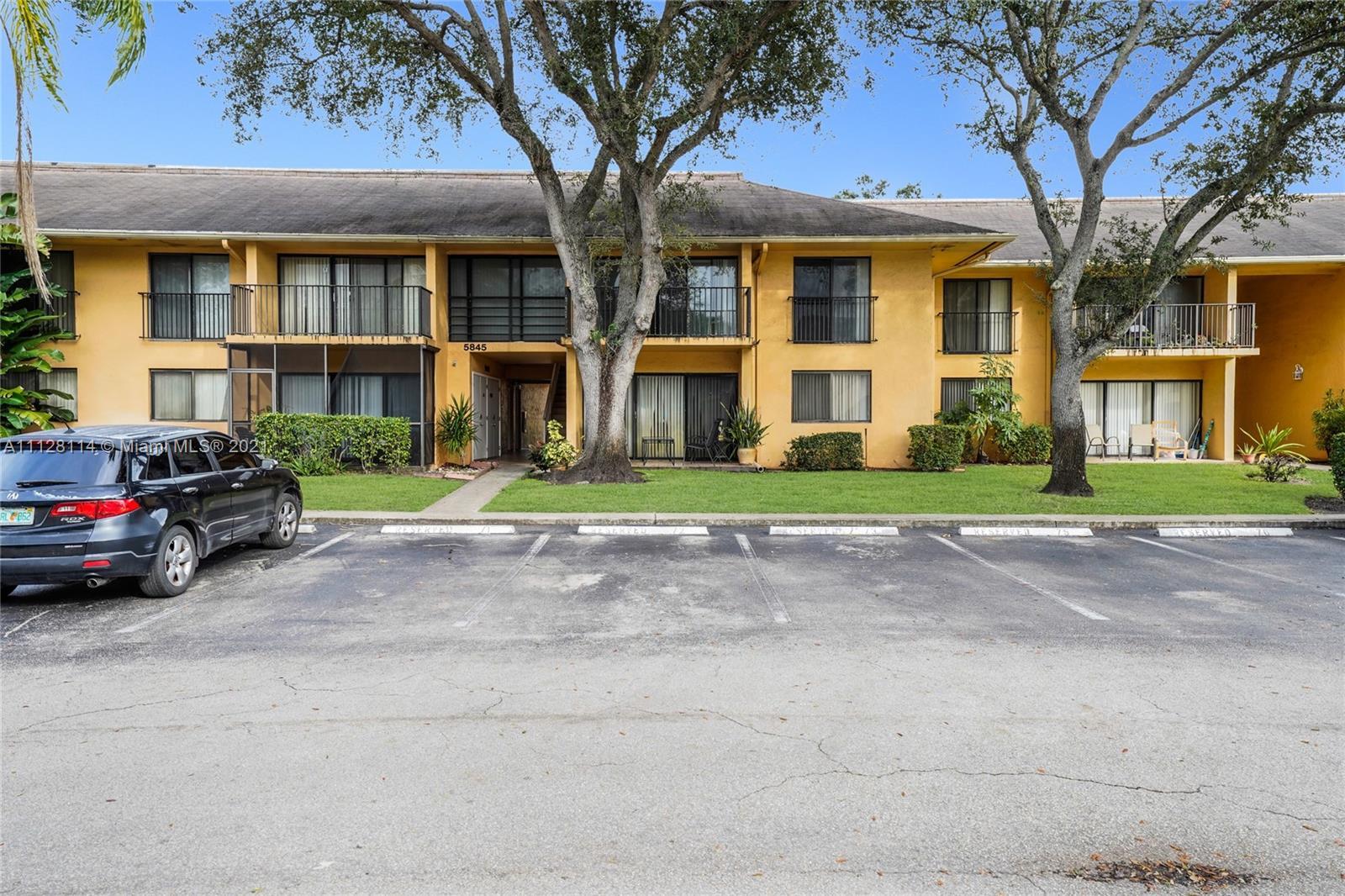 5845 Washington St # 71, Hollywood FL 33023