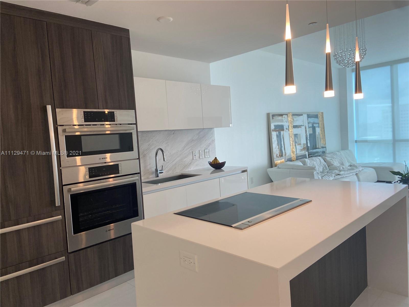 851 NE 1st AVE # 1606, Miami FL 33132 photo 2