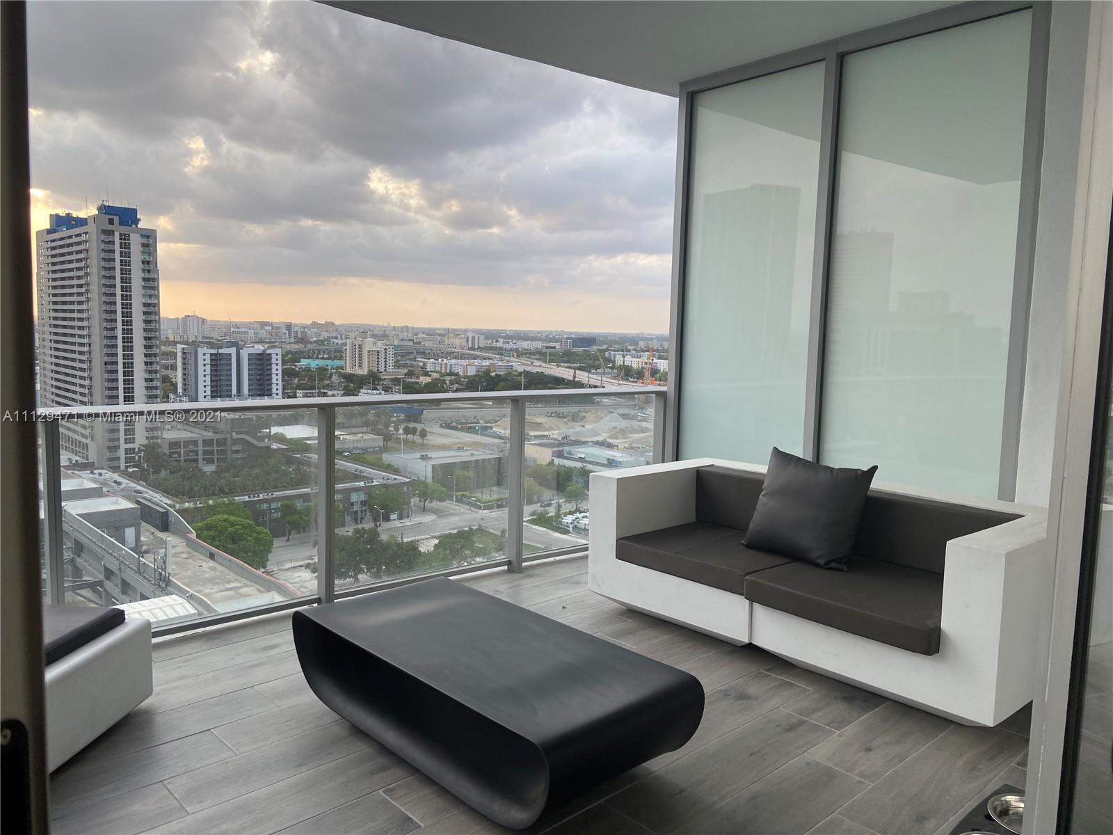 851 NE 1st AVE # 1606, Miami FL 33132 photo 4