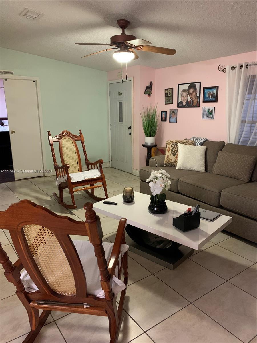 19800 SW 180th Ave, Miami FL 33187 photo 3