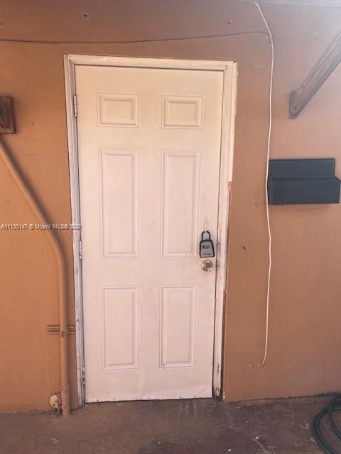 Hallandale Beach, FL 33009