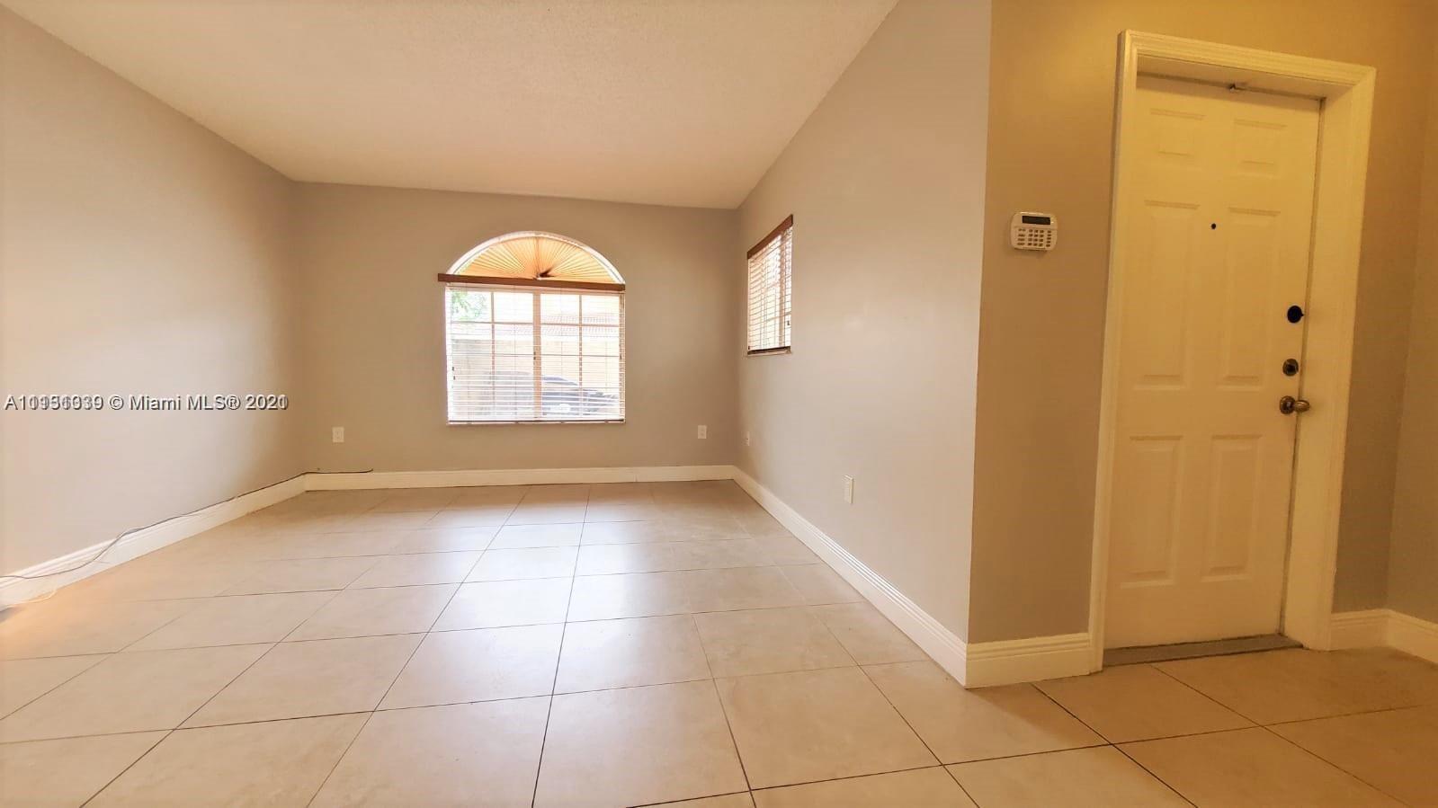 15358 SW 39th Ter, Miami FL 33185 photo 4