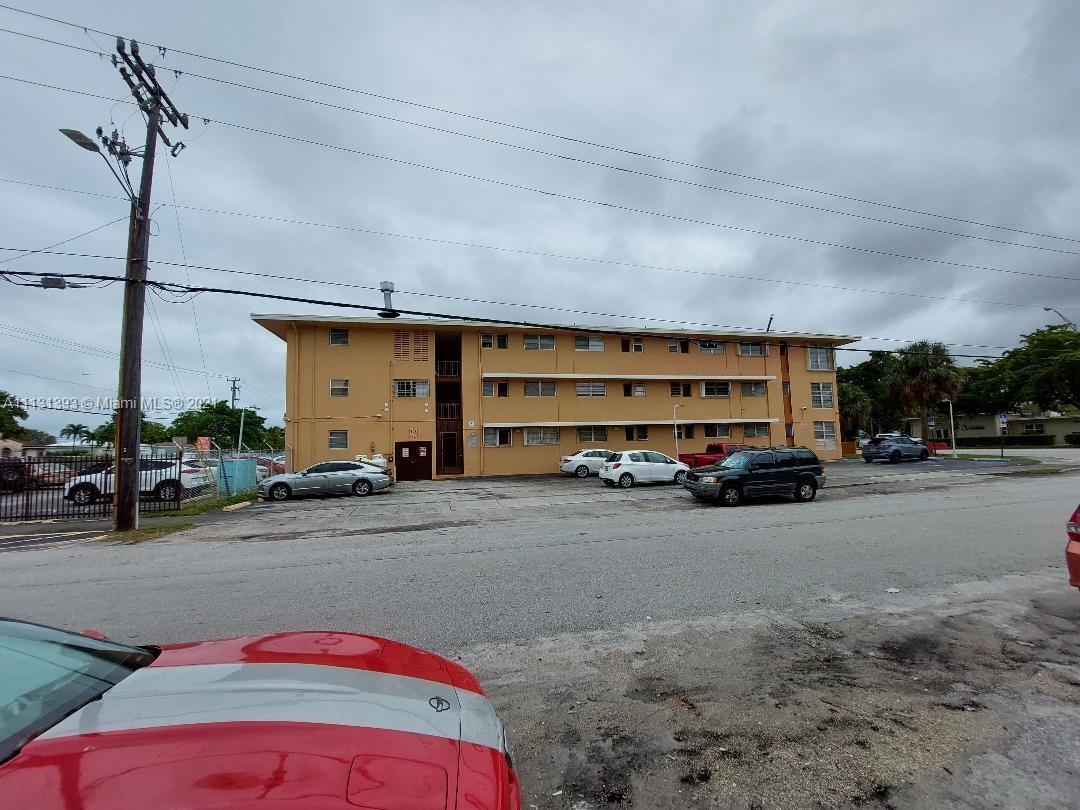 3881 W Flagler St # 208, Miami FL 33134 photo 2