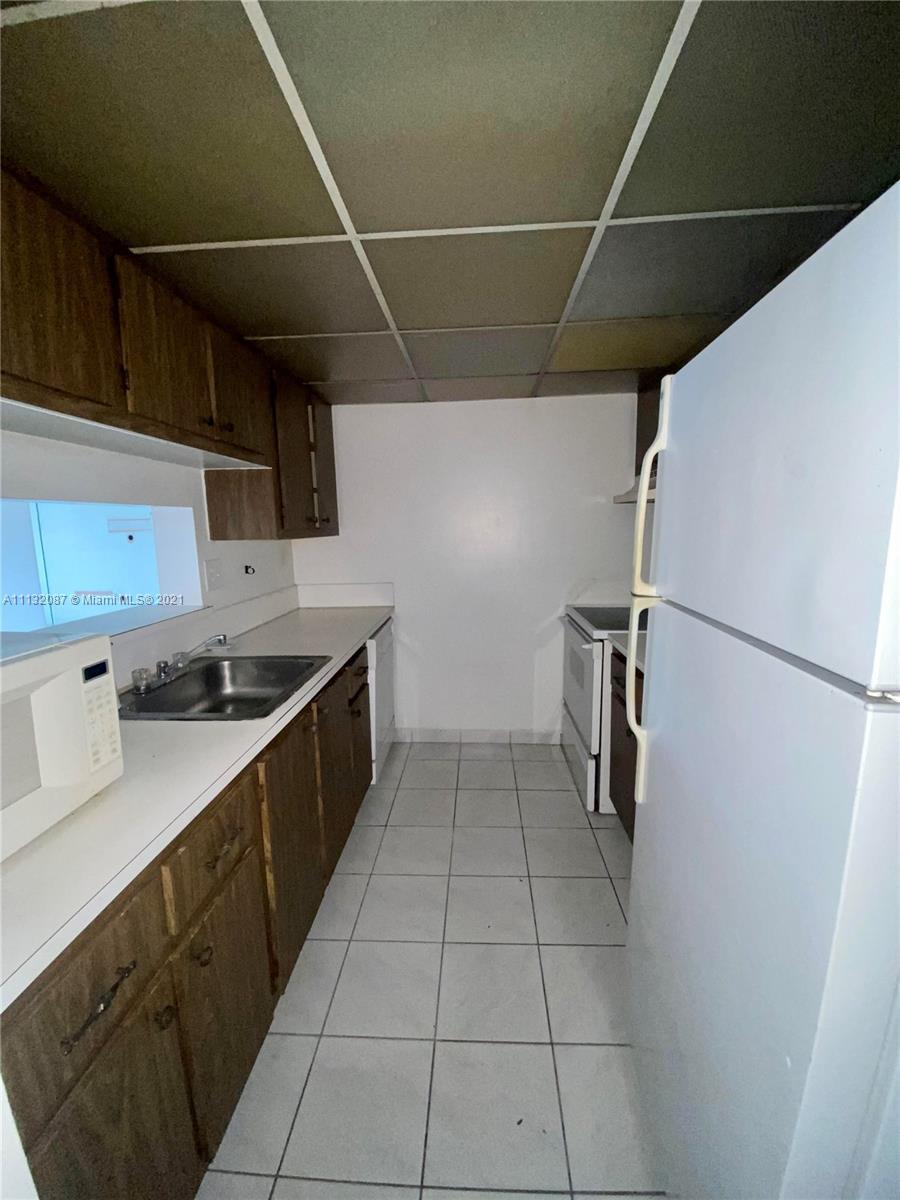 9405 W Flagler St # D207, Miami FL 33174 photo 3