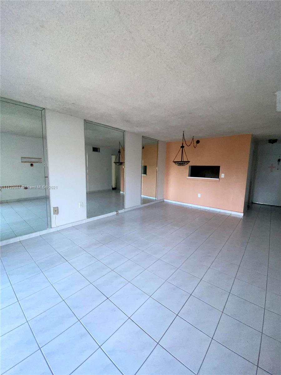 9405 W Flagler St # D207, Miami FL 33174