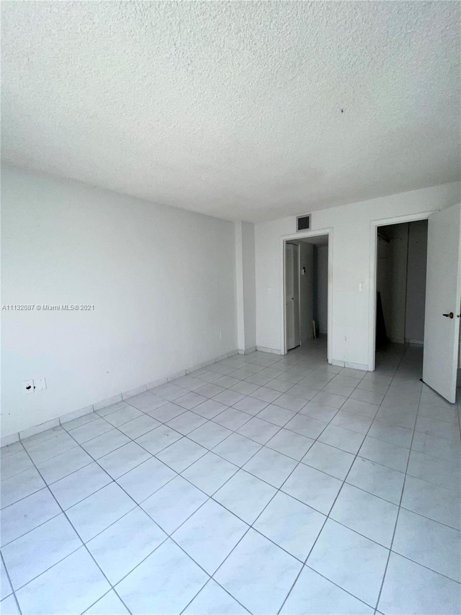 9405 W Flagler St # D207, Miami FL 33174 photo 5