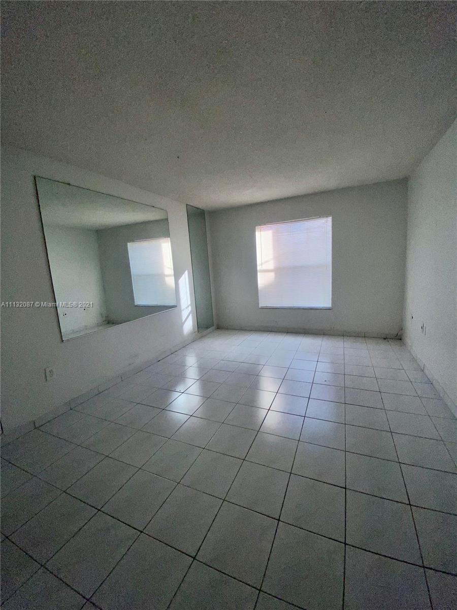 9405 W Flagler St # D207, Miami FL 33174 photo 4