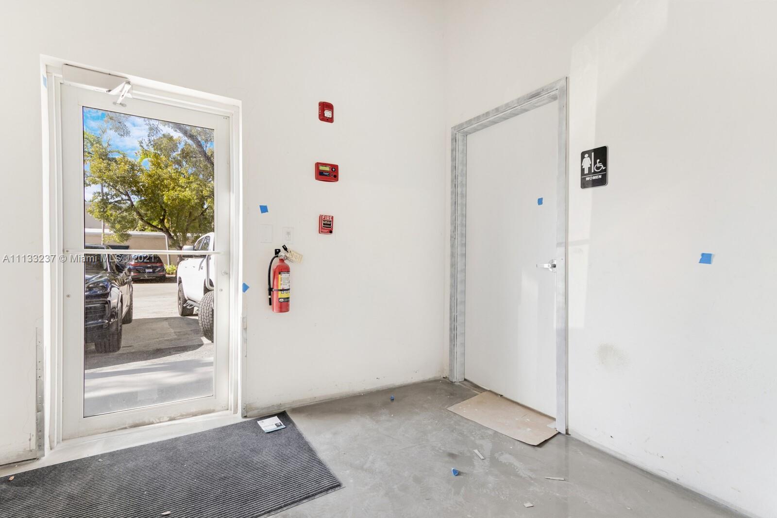 916 NW 6th Ave, Fort Lauderdale FL 33311 photo 5