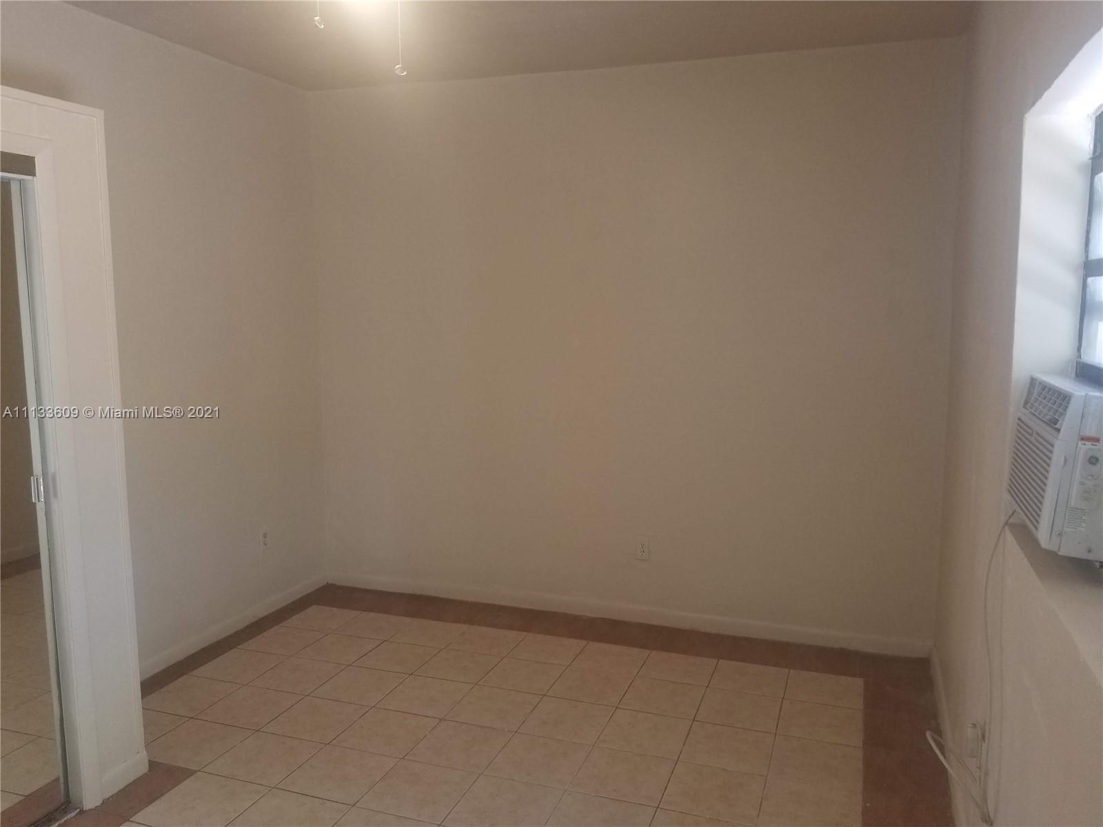 Miami, FL 33162 photo 2