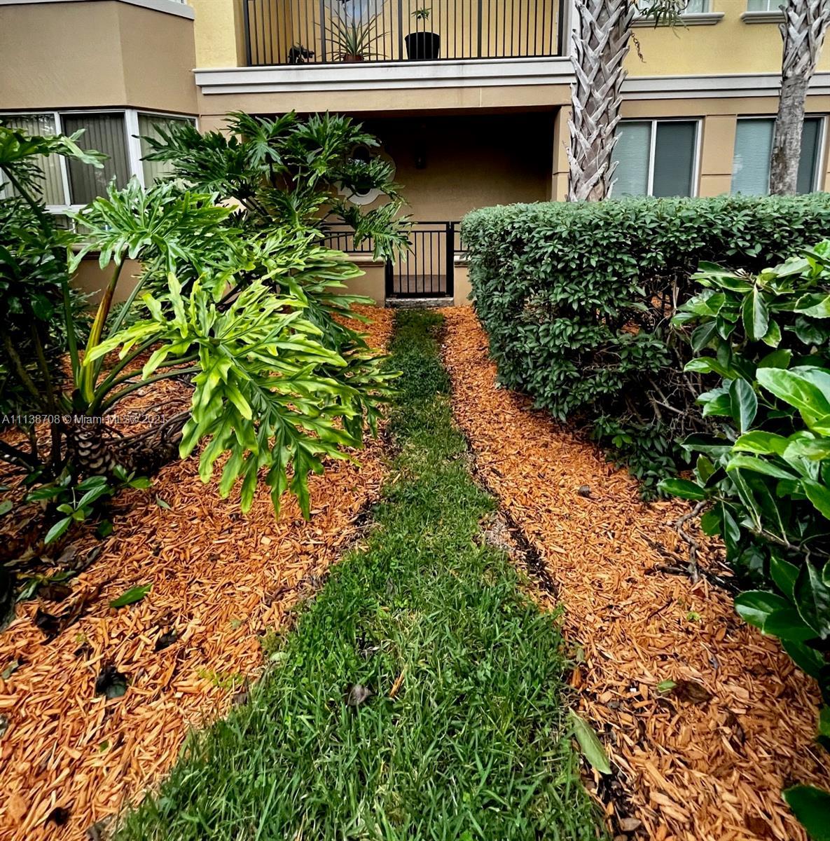 16100 Emerald Estates Dr # 196, Weston FL 33331 photo 3