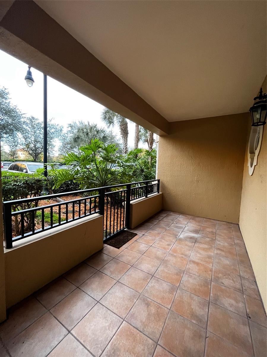 16100 Emerald Estates Dr # 196, Weston FL 33331 photo 4
