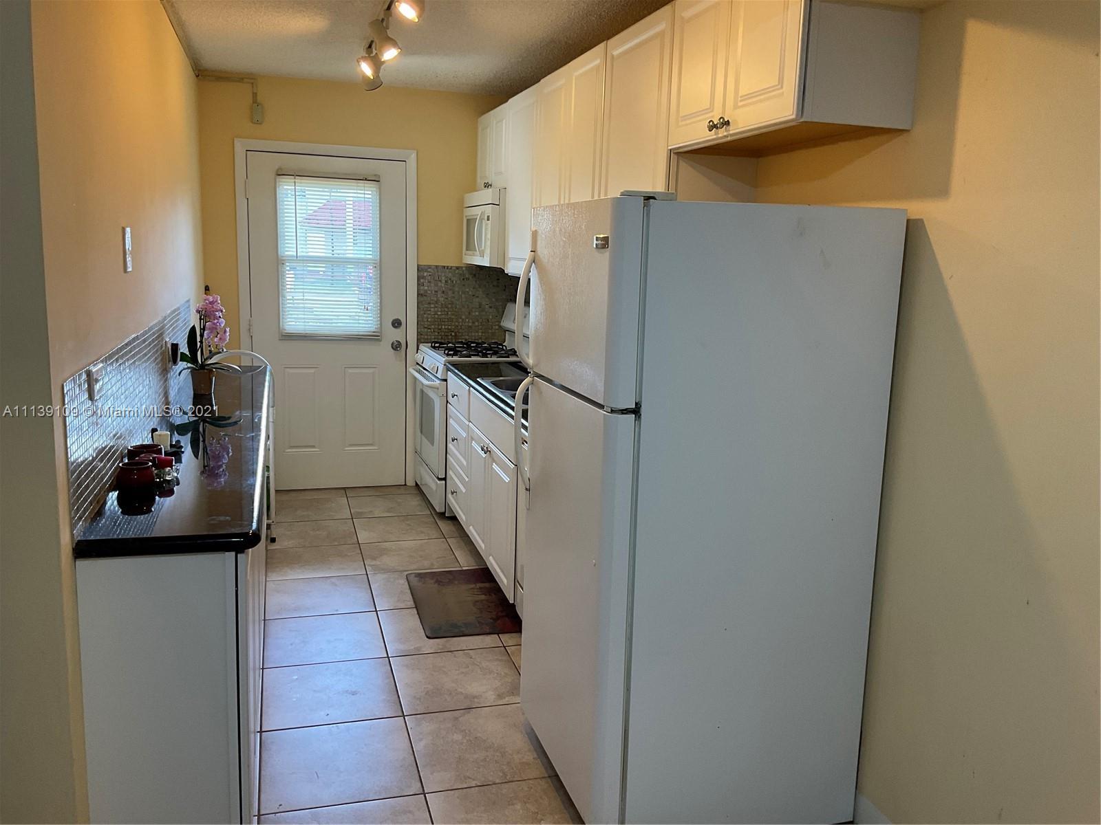 175 NE 203rd Ter # 15, Miami Gardens FL 33179 photo 5