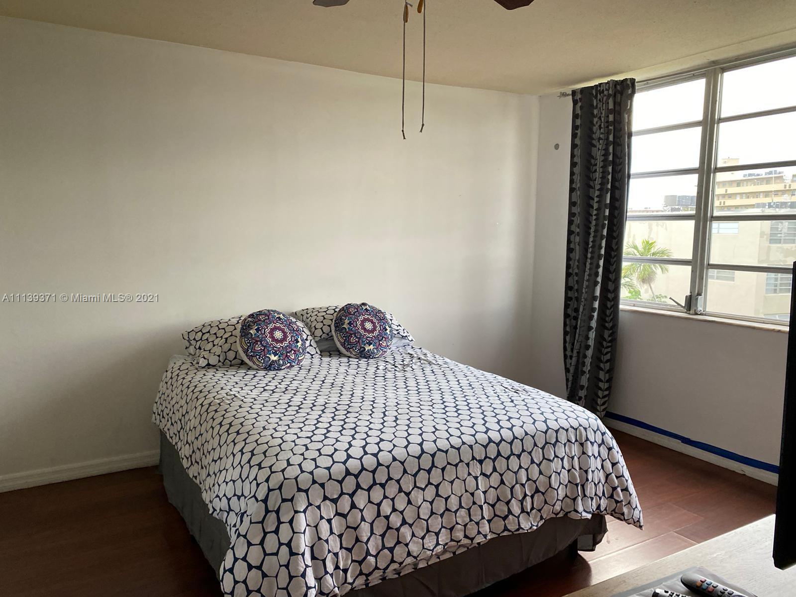 1660 NE 191st St # 404, North Miami Beach FL 33179 photo 2