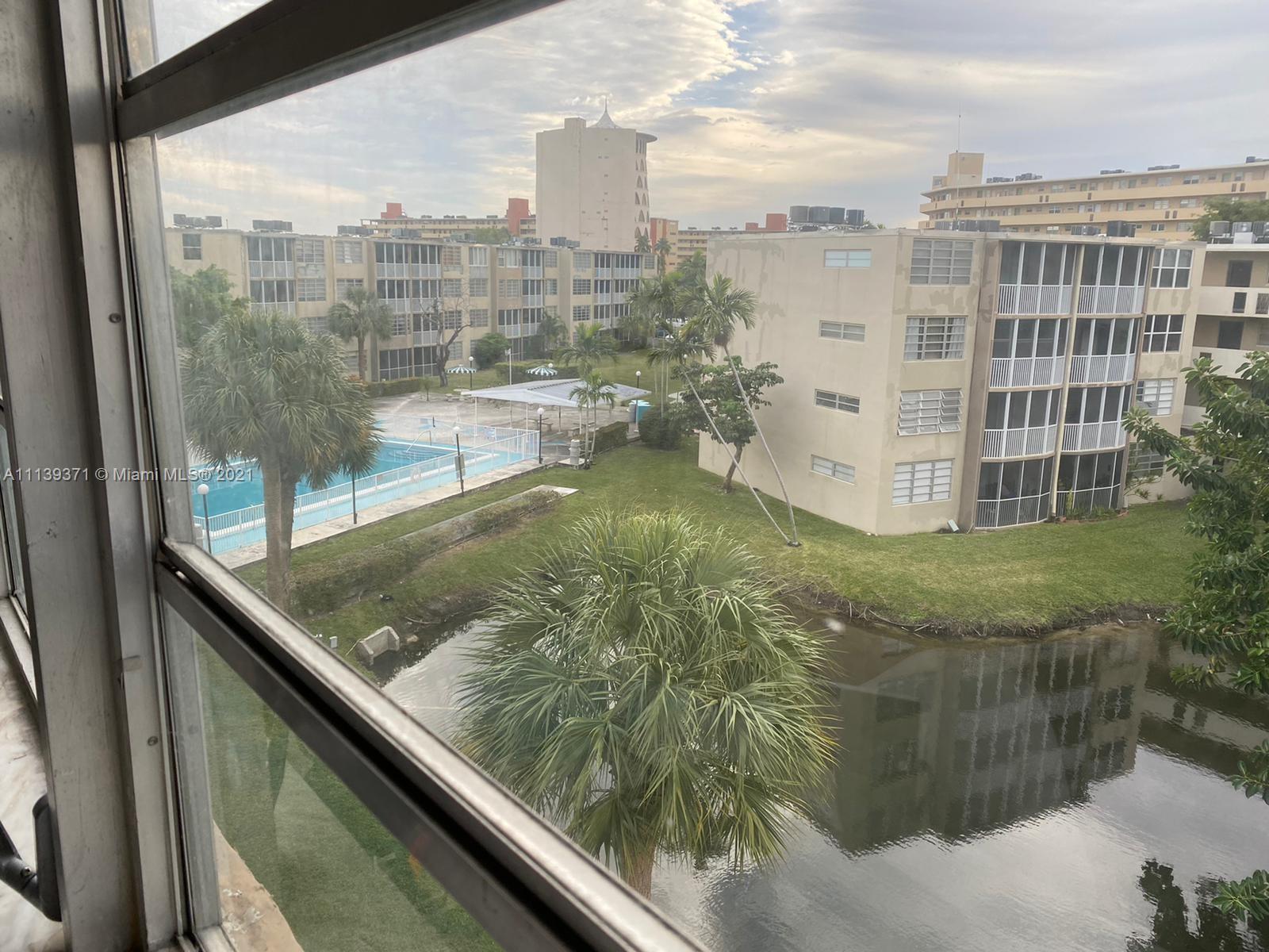 1660 NE 191st St # 404, North Miami Beach FL 33179