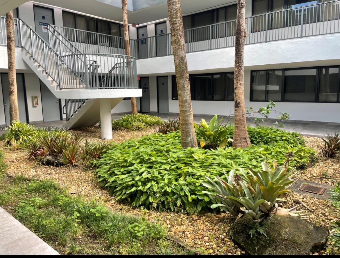 Miami, FL 33144 photo 2