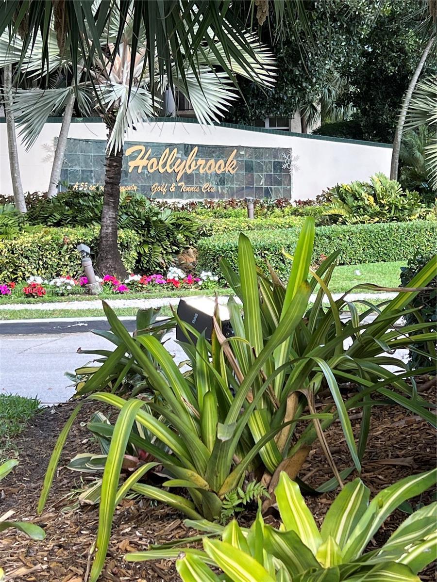 820 S Hollybrook Dr # 106, Pembroke Pines FL 33025