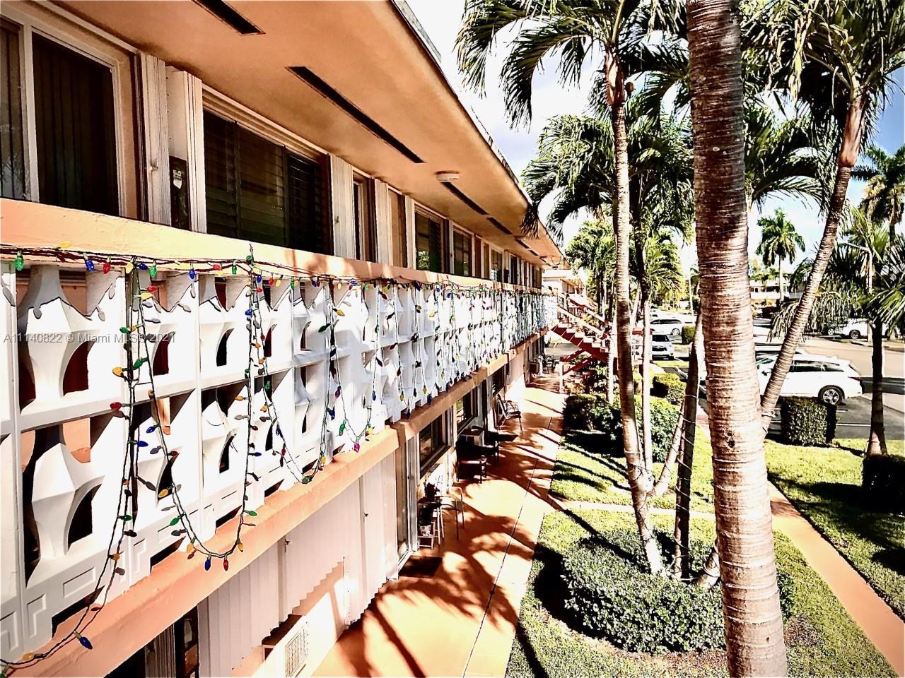 Hallandale Beach, FL 33009