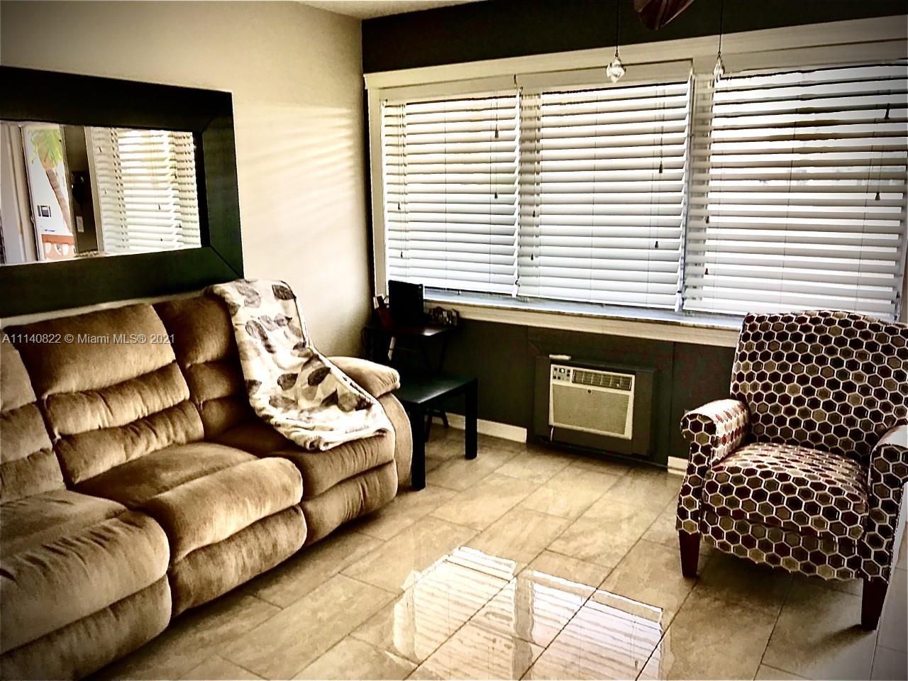 Hallandale Beach, FL 33009 photo 4