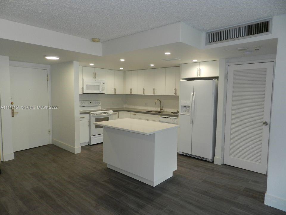 150 SE 25th Rd # 2J, Miami FL 33129