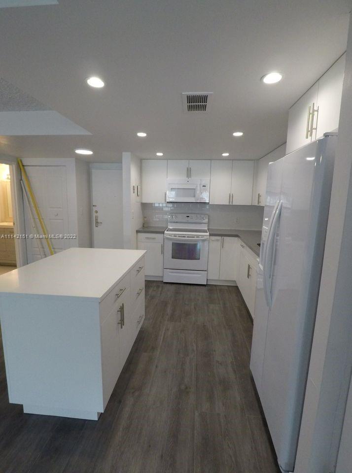 150 SE 25th Rd # 2J, Miami FL 33129 photo 4