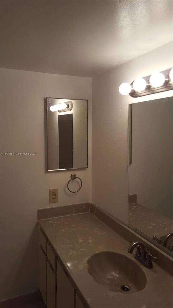 8005 Lake Dr # 309, Doral FL 33166 photo 3