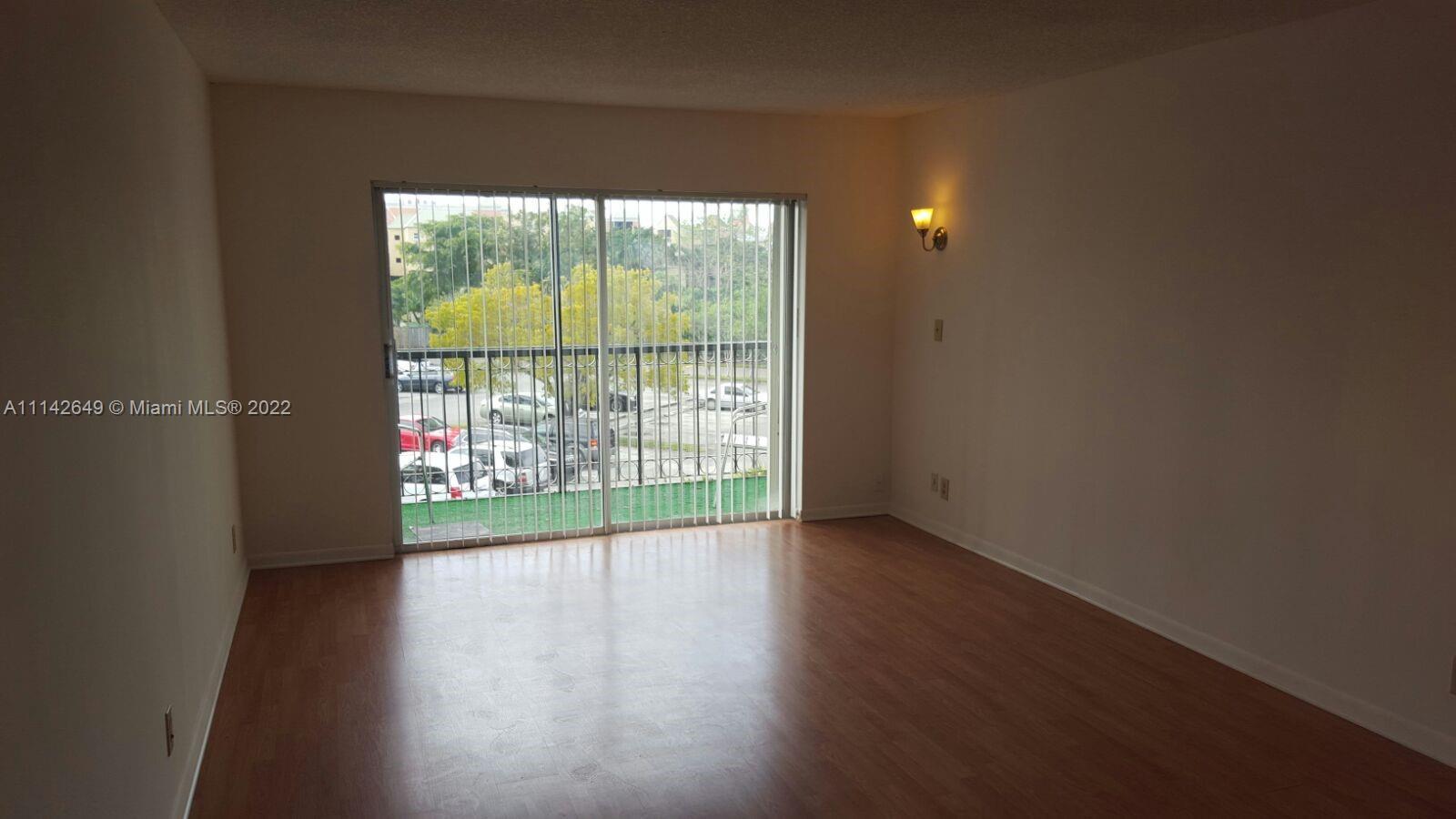 8005 Lake Dr # 309, Doral FL 33166
