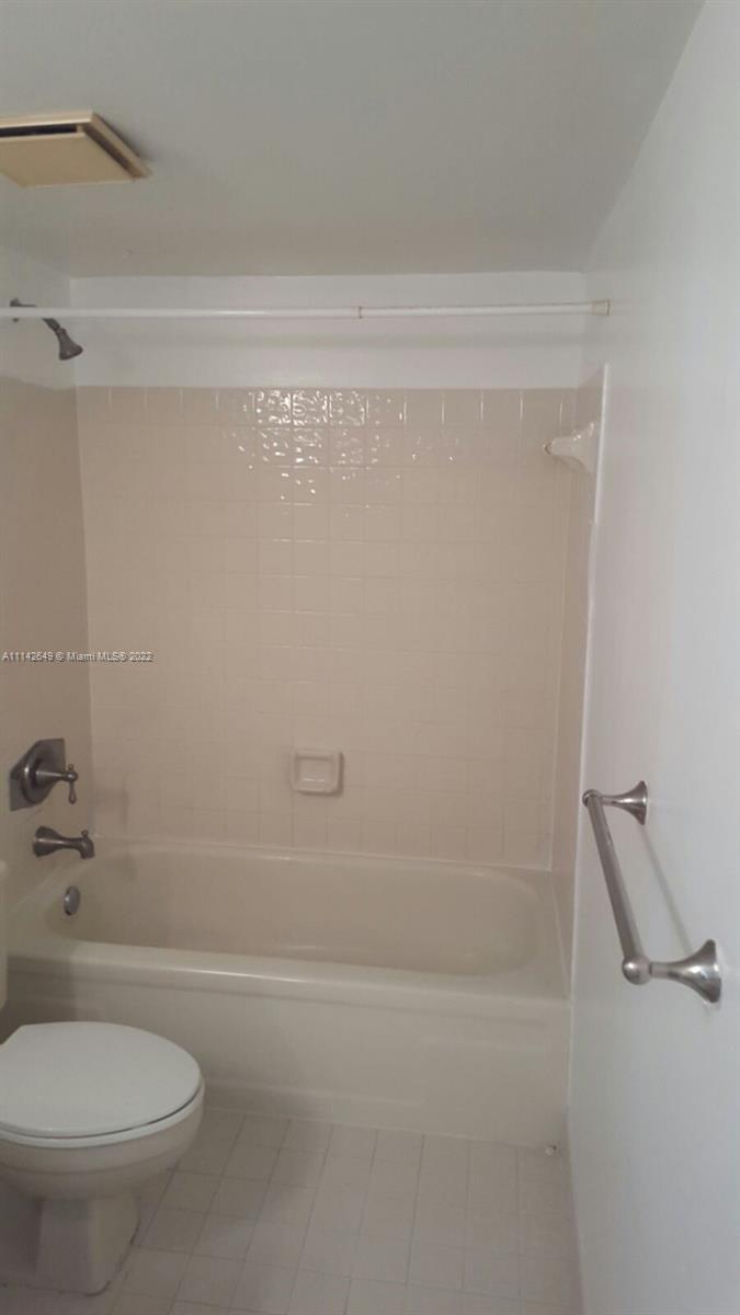 8005 Lake Dr # 309, Doral FL 33166 photo 5