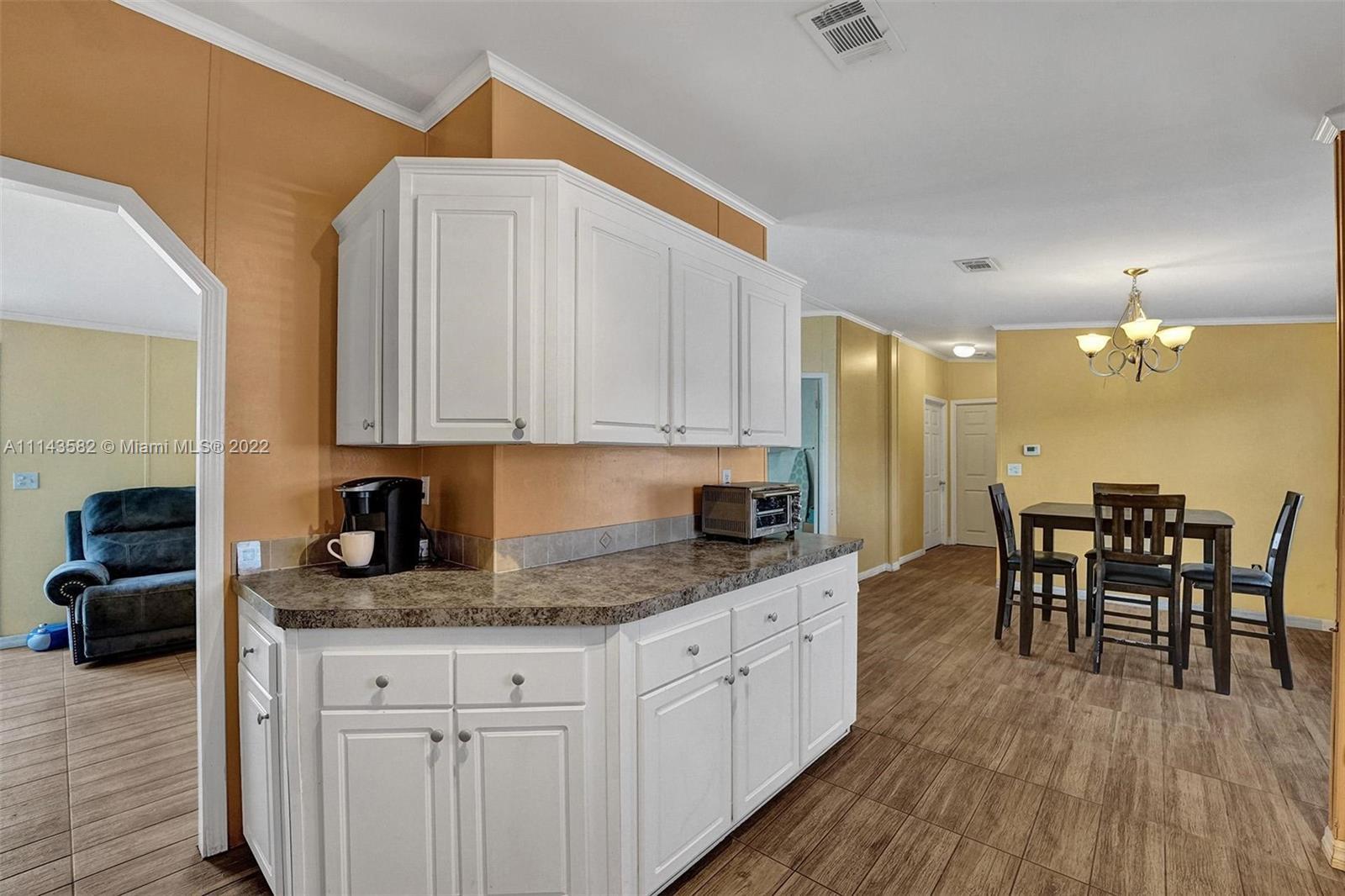 2941 SW 50 Terrace, Davie FL 33314 photo 5