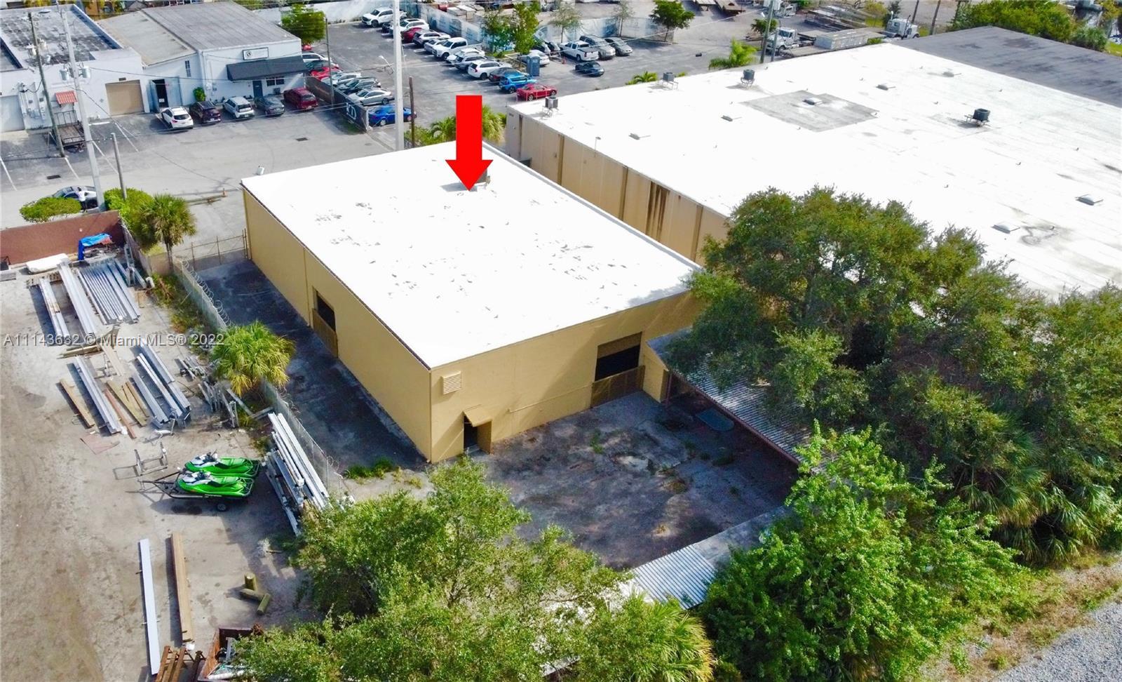 1821 SW 7th Ave, Pompano Beach FL 33060 photo 2