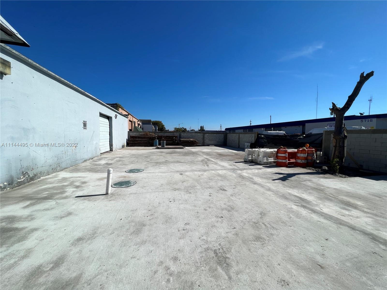 5715 Rodman St, Hollywood FL 33023 photo 2