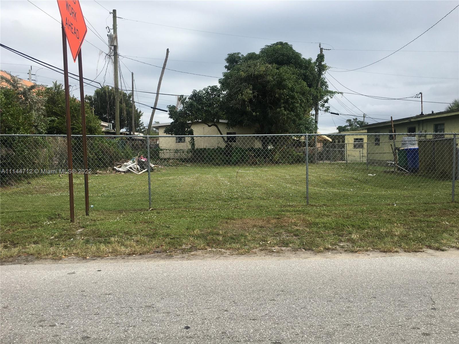 18 Nw Ave, Pompano Beach FL 33069 photo 2
