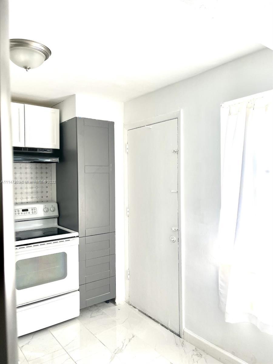 1351 NE 191st St # E203, Miami FL 33179 photo 3