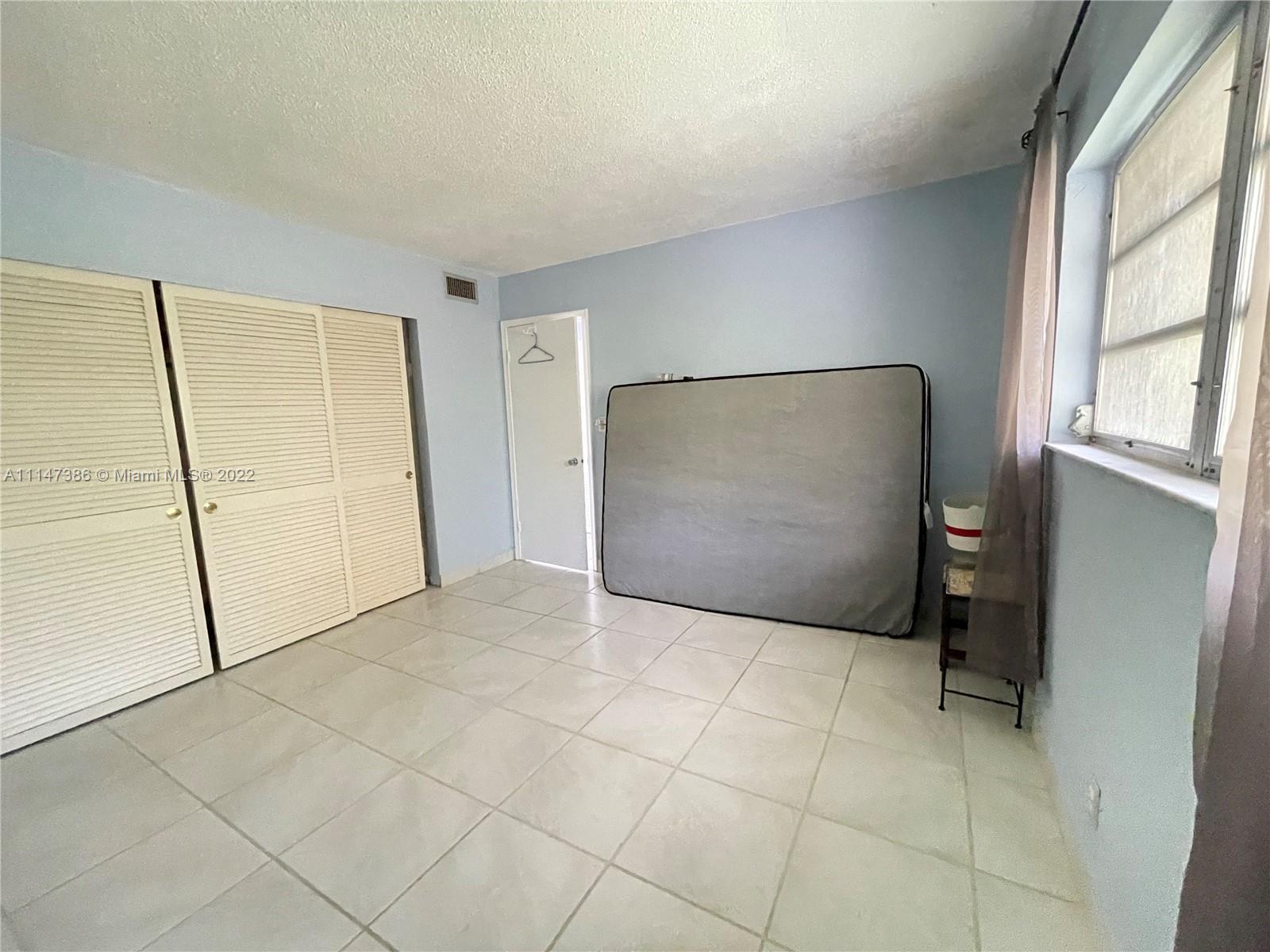 1554 N 12th Ct # 16B, Hollywood FL 33019 photo 3