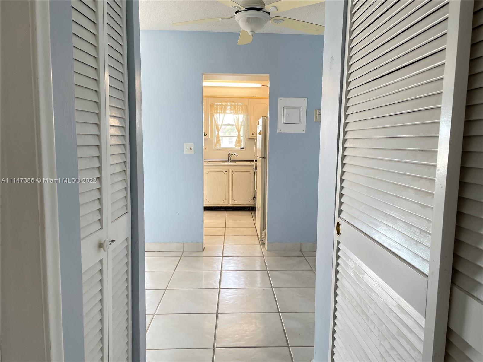 1554 N 12th Ct # 16B, Hollywood FL 33019 photo 4