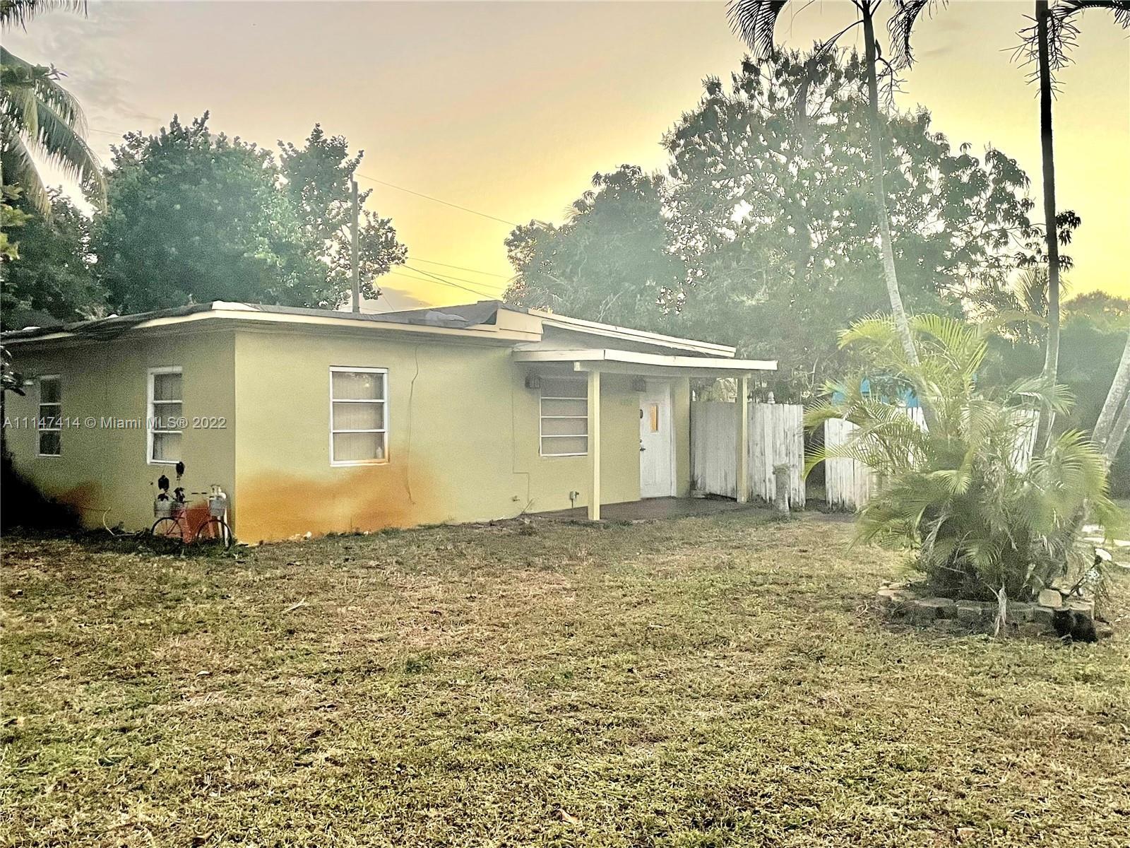 1100 NW 141st St, Miami FL 33168 photo 3
