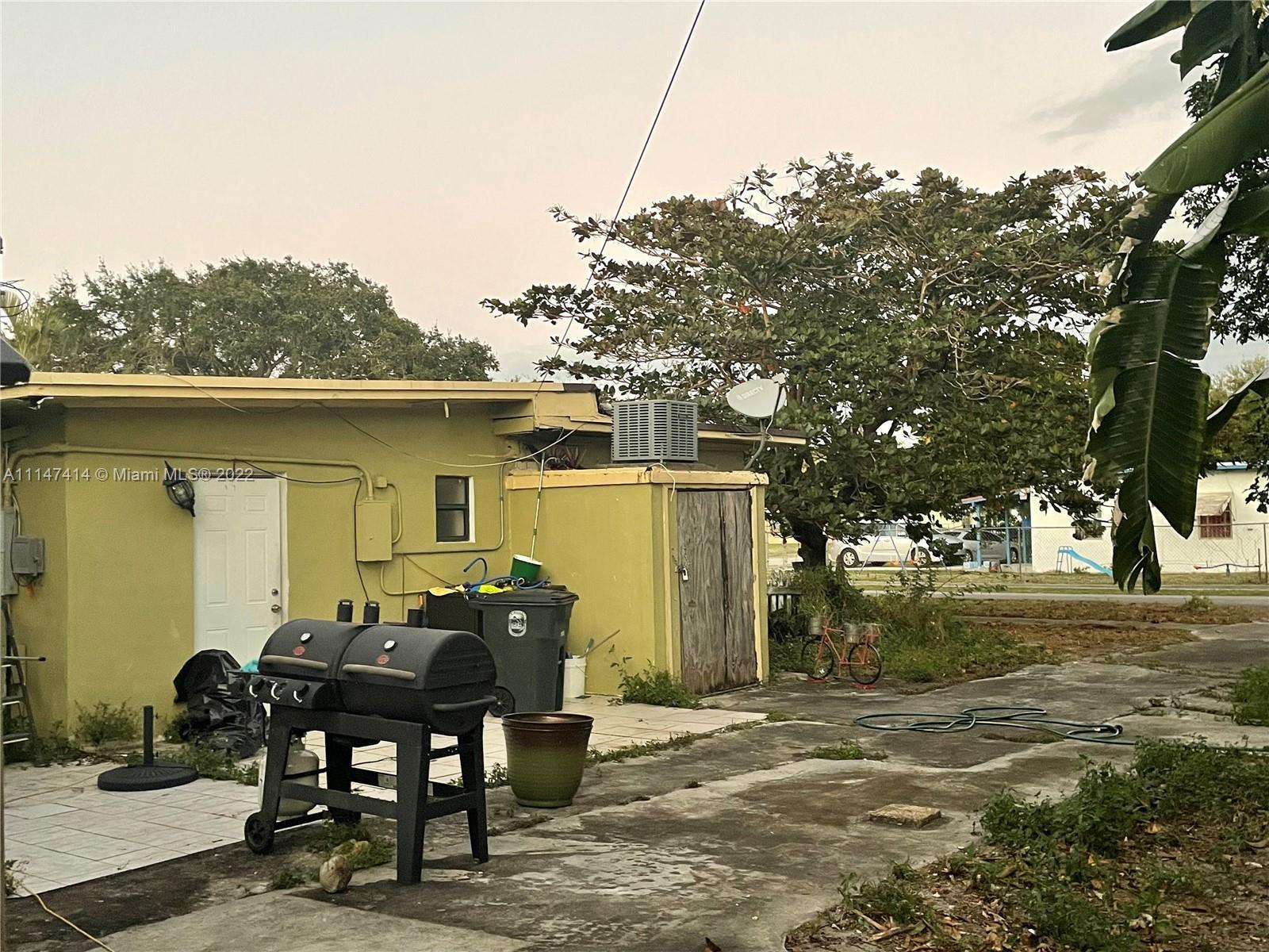 1100 NW 141st St, Miami FL 33168 photo 4