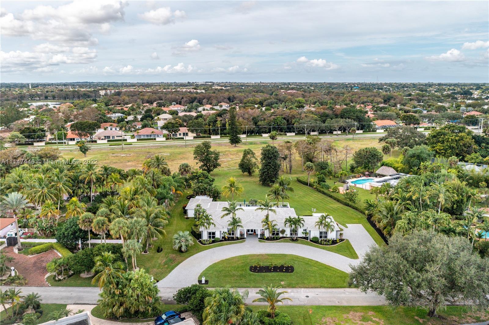 5207 White Oak Ln, Tamarac FL 33319 photo 2