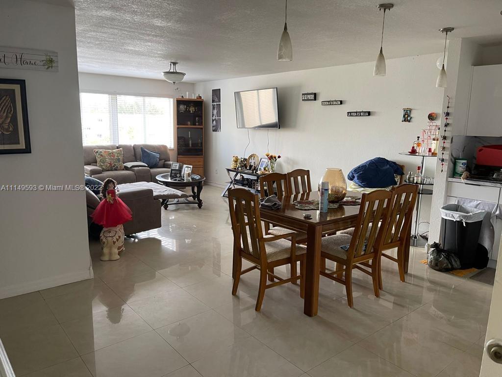 14830 Naranja Lakes Blvd, Homestead FL 33032