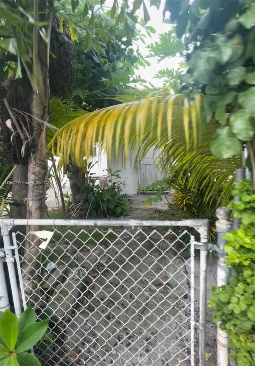 1855 NW 112th St, Miami FL 33167 photo 2