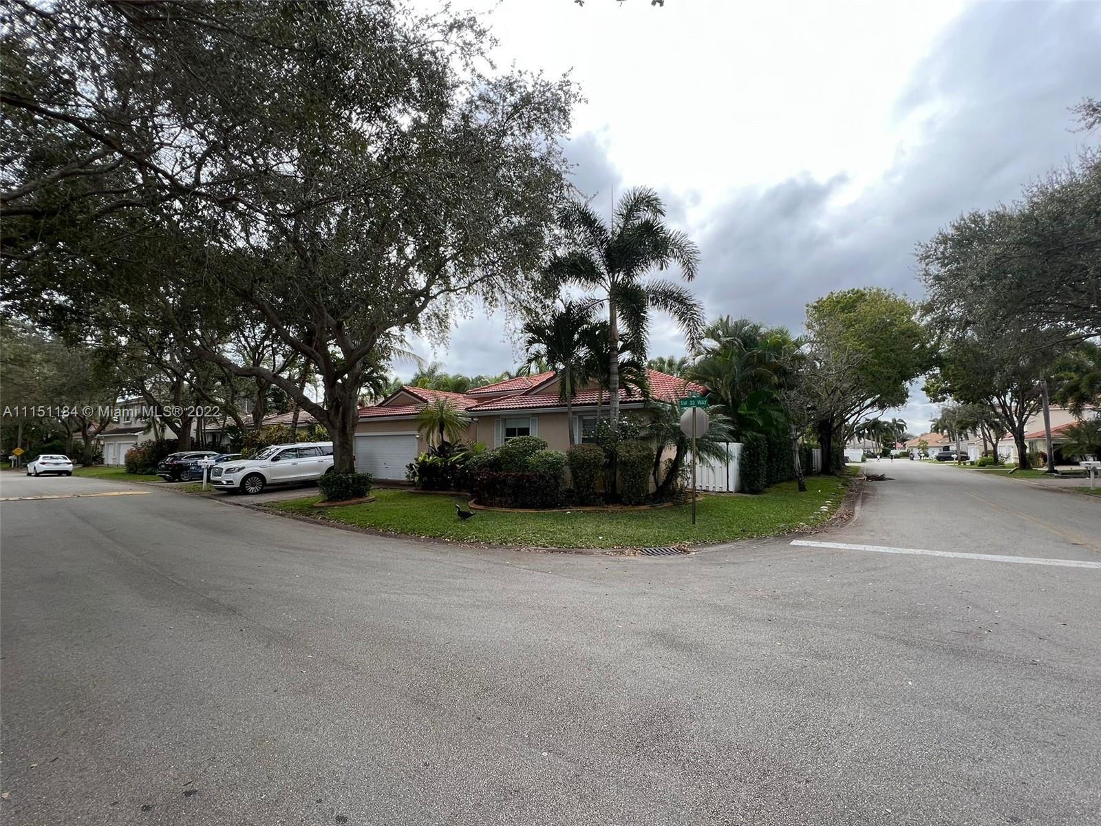 5283 SW 33rd Way, Hollywood FL 33023 photo 3