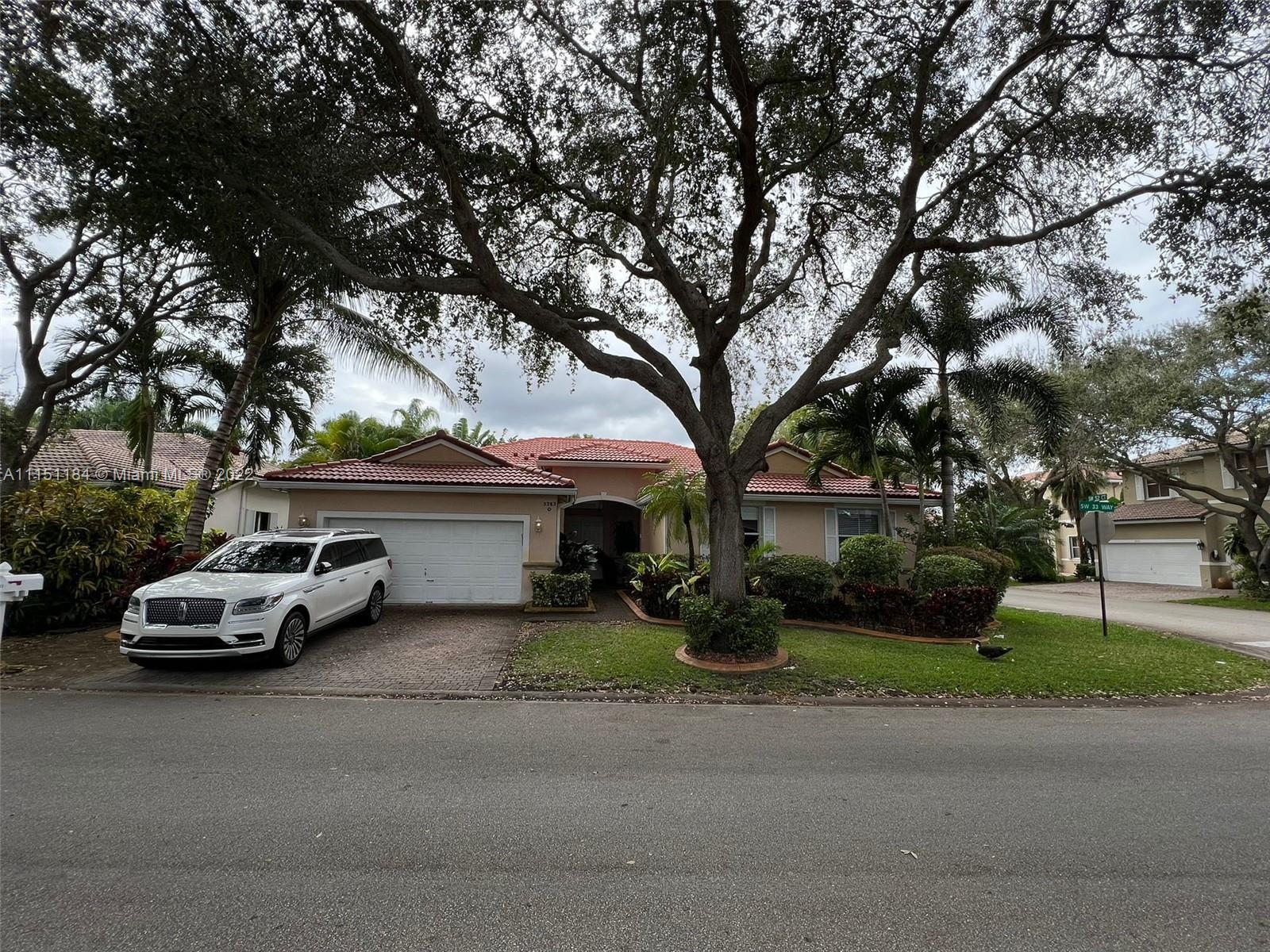 5283 SW 33rd Way, Hollywood FL 33023