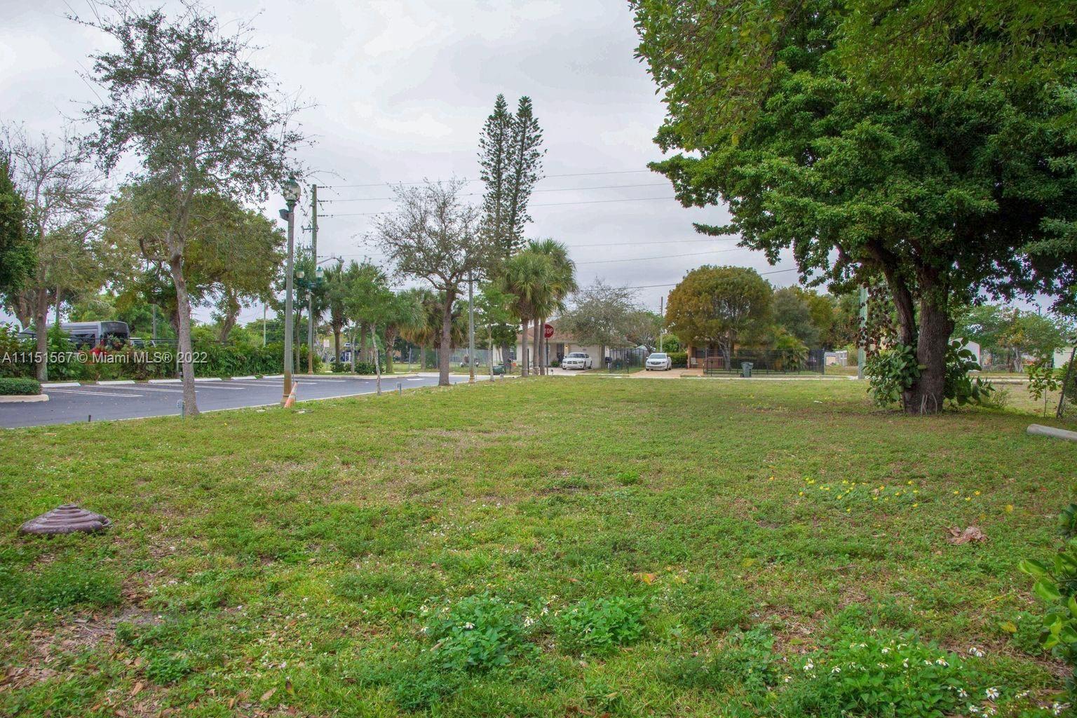 33 NW 6th Ave, Delray Beach FL 33444
