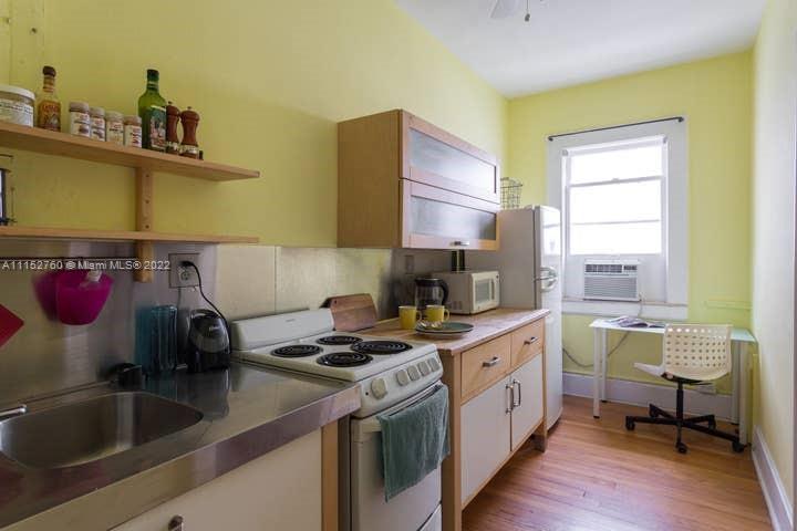 124 Mendoza Ave # 12, Coral Gables FL 33134 photo 2