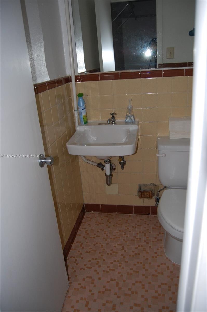 7 Palm Plz # 6, Homestead FL 33030 photo 4