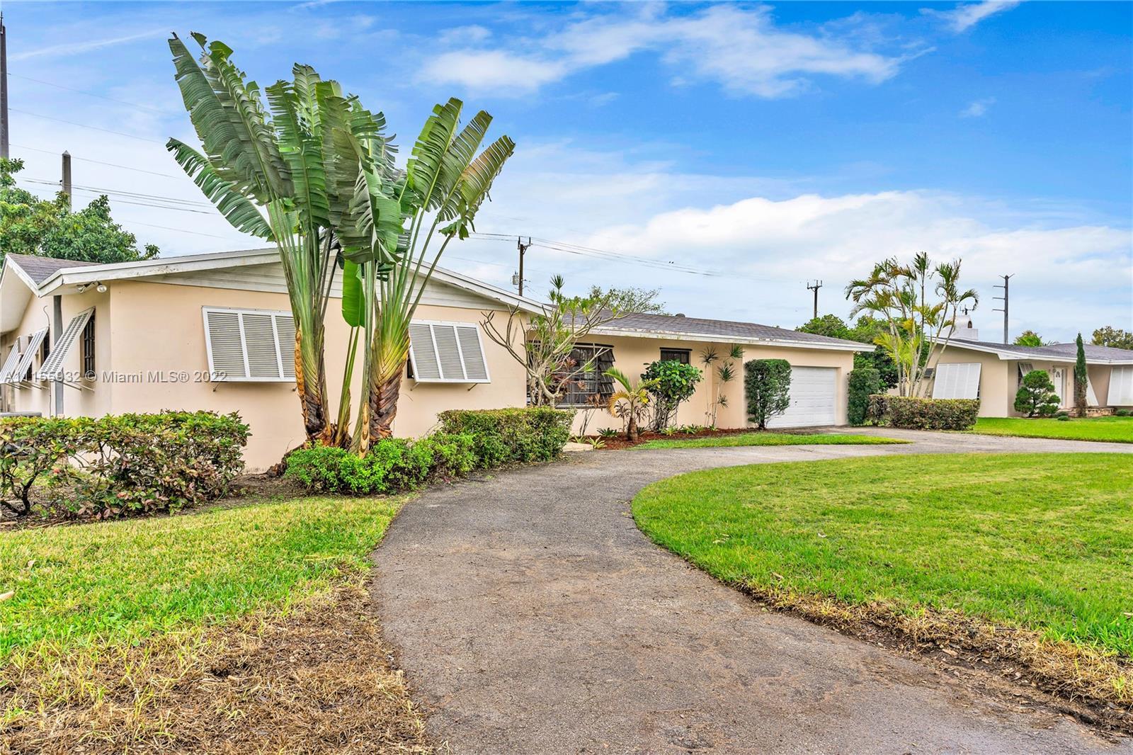 8000 SW 139th Ter, Palmetto Bay FL 33158 photo 2