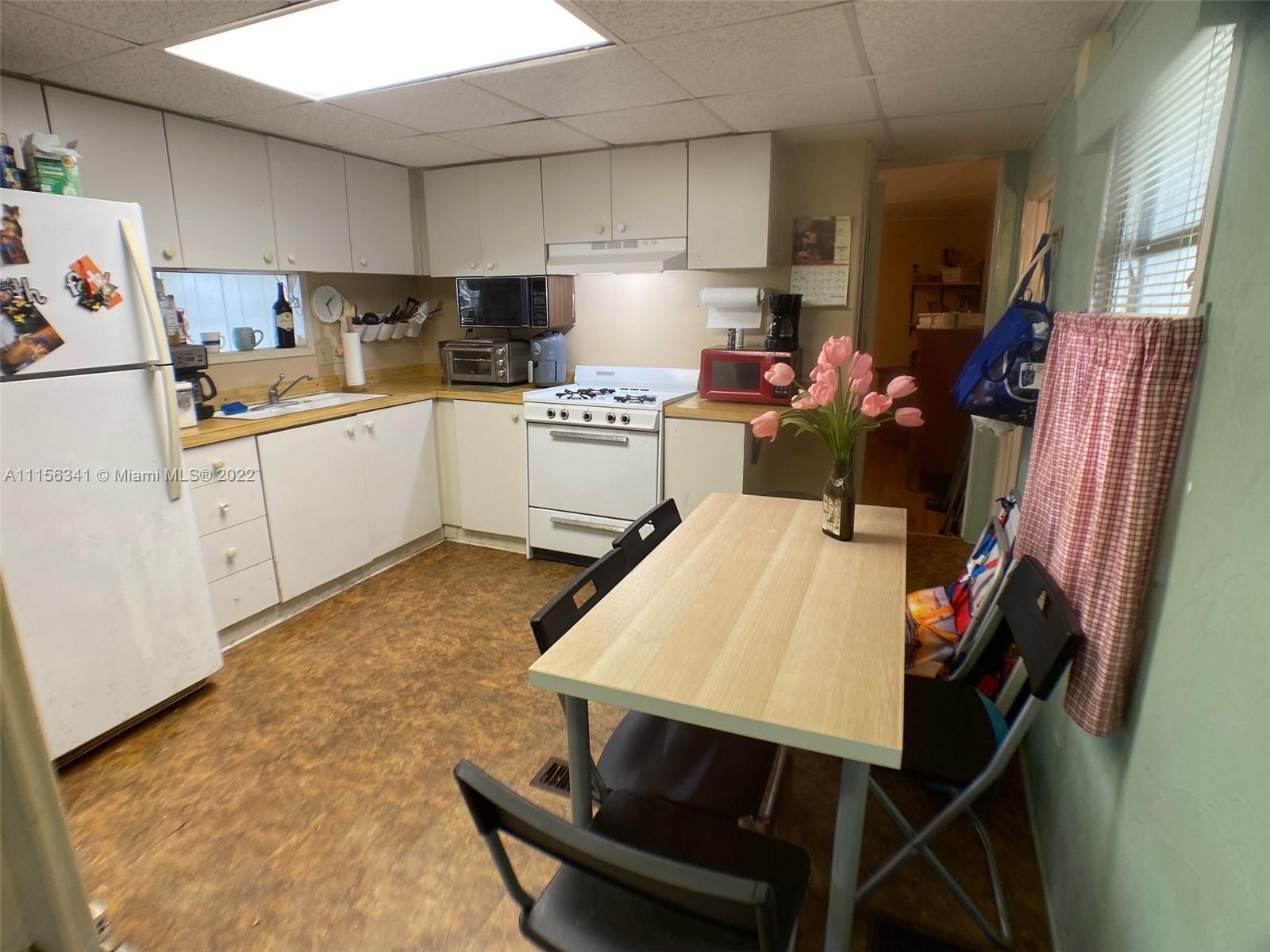 5318 NW 1st Ave, Deerfield Beach FL 33064 photo 5