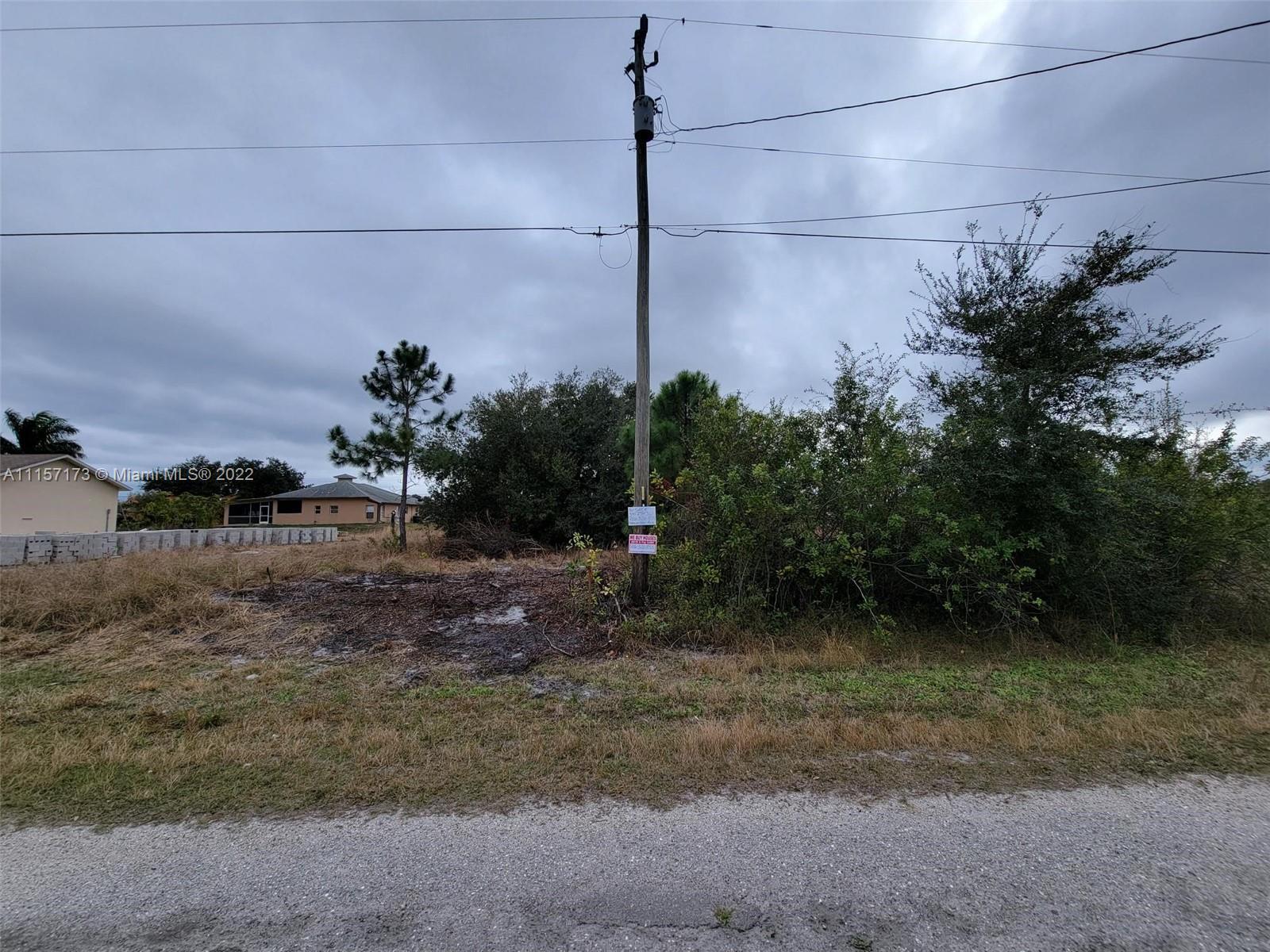 3911 7th st SW, Lehigh Acres FL 33976