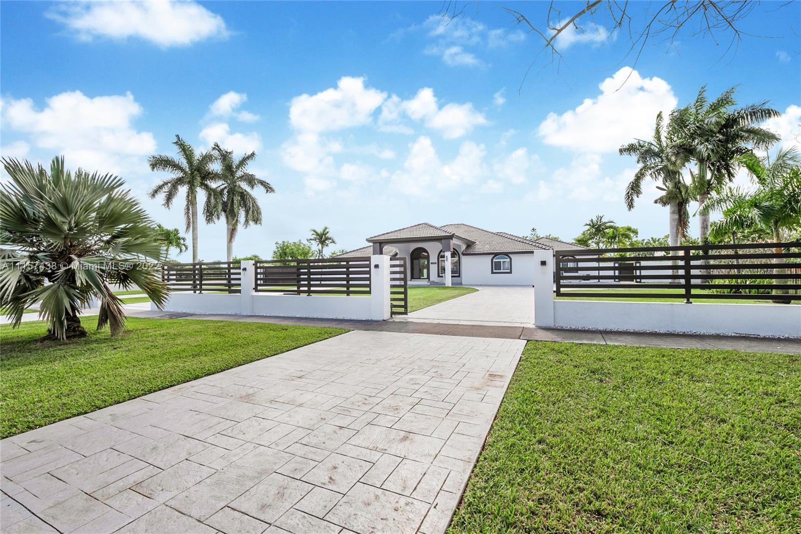12950 NW 6th St, Miami FL 33182