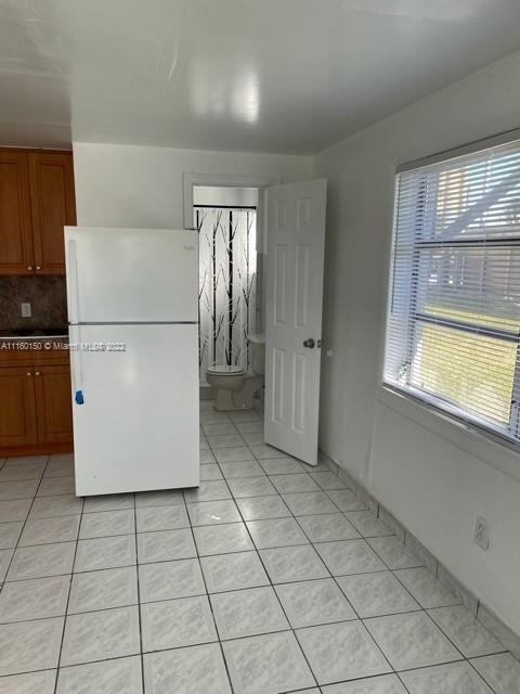 Hialeah, FL 33010 photo 2