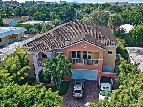 2490 NE 22nd St, Pompano Beach FL 33062